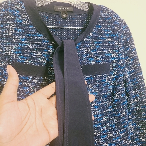 St. John | Navy Blue & White Patterned Wool Blend Two Piece Skirt Suit (Size 8) - Picture 5 of 15